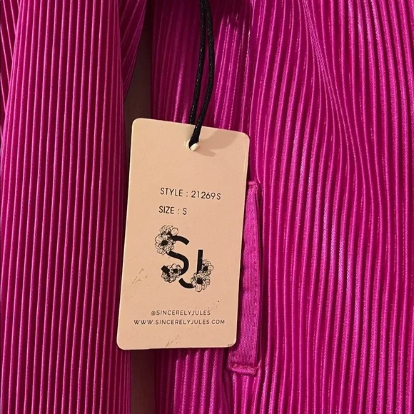 Sincerely Jules Fuchsia Pleated Dress - Picture 11 of 13